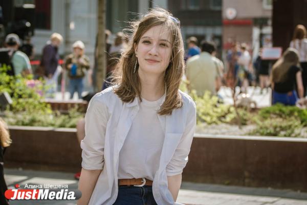 Барабанщица София Габитова: «Мне очень нравится погода этим летом. Хочется гулять, гулять, гулять». В Екатеринбурге +25   - Фото 8