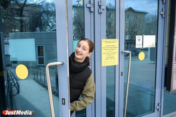 Александра Агафонова, артист театра балета «Щелкунчик»: «В пасмурные и дождливые дни вы обычно сидите дома, но вы можете прийти в наш театр». В Екатеринбурге +12 градусов - Фото 4
